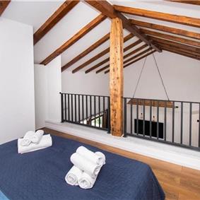 2 bedroom villa with pool near Skradin, sleeps 5